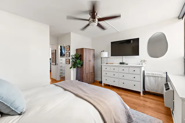 $299,000 | 1455 North Sandburg Terrace, Unit 608, Chicago, IL 60610