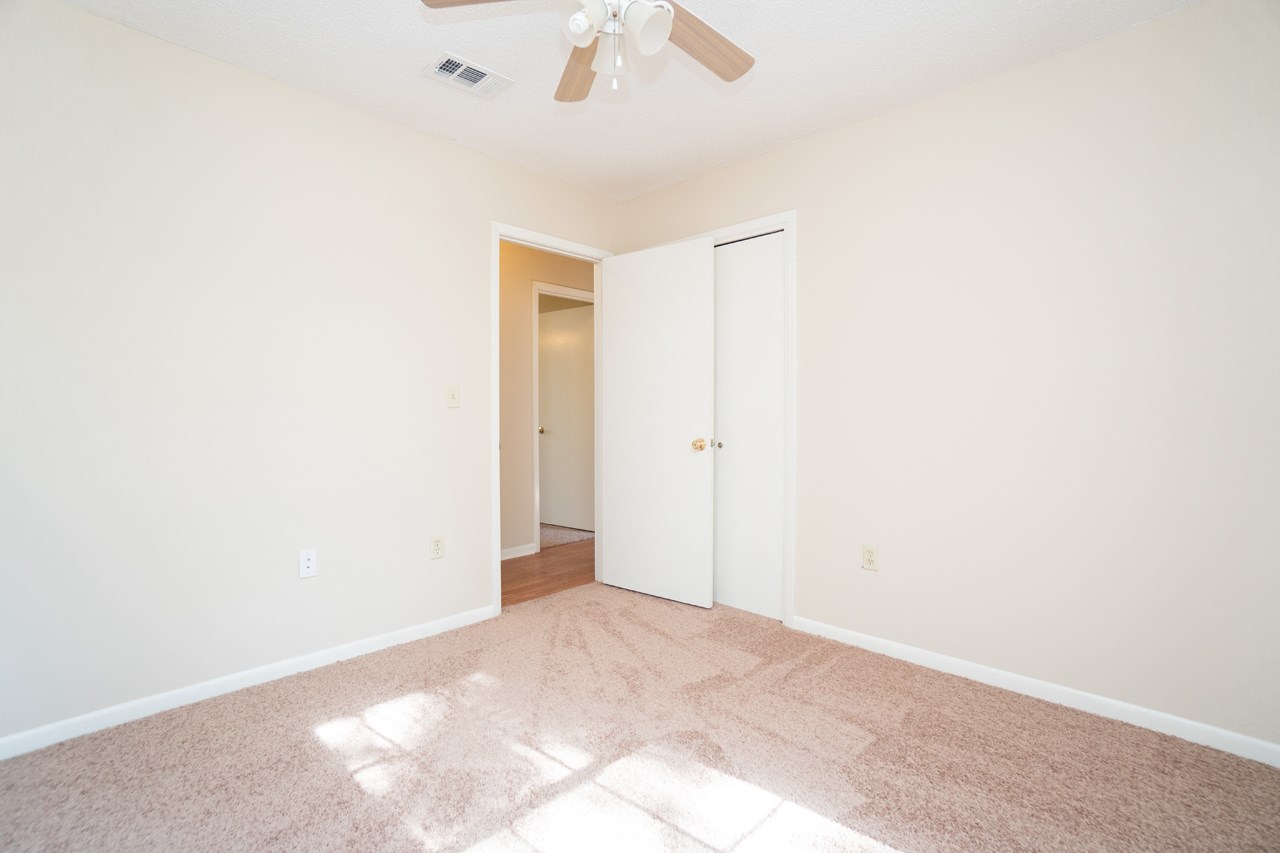 635 East Gate Circle Foley, AL 36535 - Photo 19 of 22