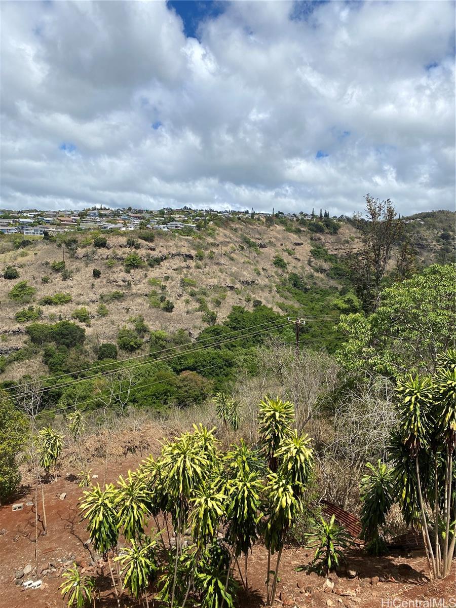 98-1040 Kaamilo Street, Unit C Aiea, HI 96701 - Photo 1 of 10