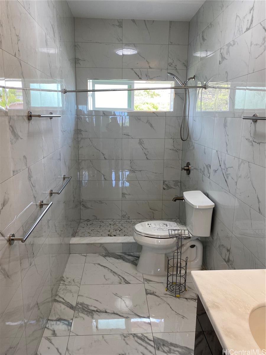 98-1040 Kaamilo Street, Unit C Aiea, HI 96701 - Photo 7 of 10