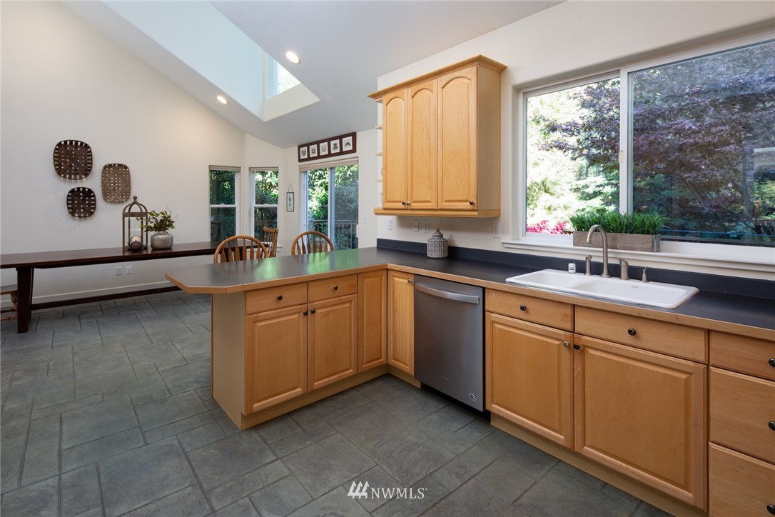 11 Cold Spring Lane Bellingham, WA 98229 - Photo 6 of 25 Gallery Image 6