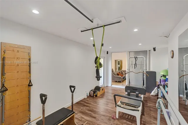 $1,115,000 | 10643 Northwest 54th Street, Doral, FL 33178