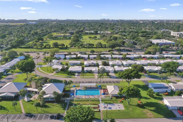 $124,900 | 2751 East Golf Boulevard, Unit 2019, Pompano Beach, FL 33064