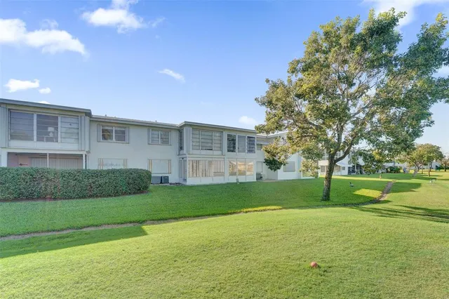 $124,900 | 2751 East Golf Boulevard, Unit 2019, Pompano Beach, FL 33064