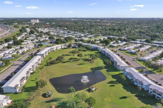 $124,900 | 2751 East Golf Boulevard, Unit 2019, Pompano Beach, FL 33064