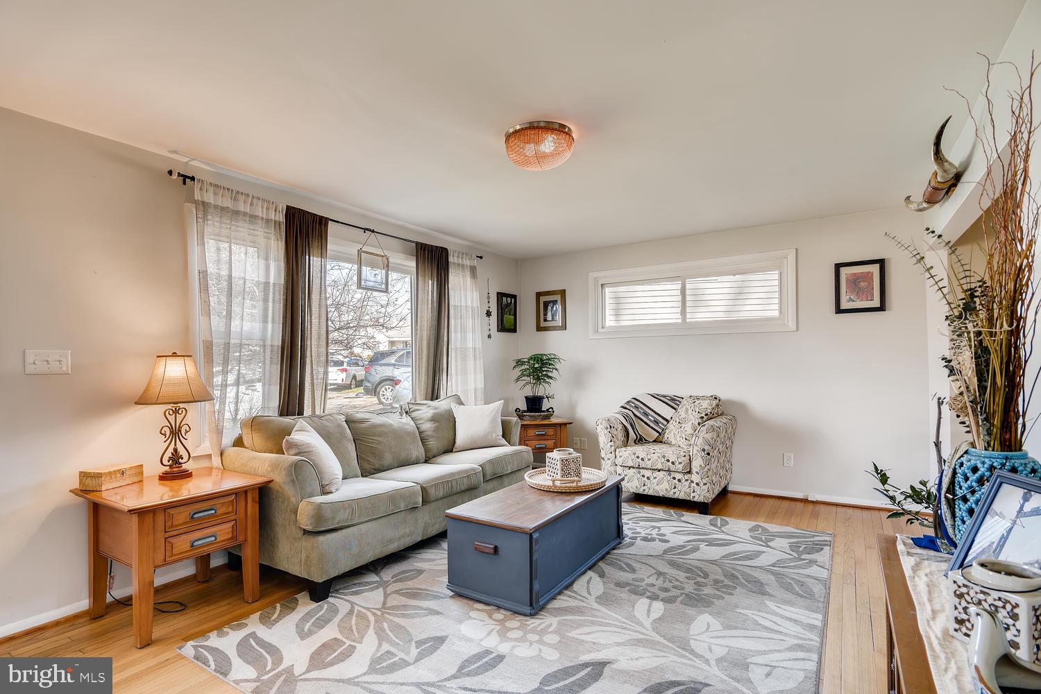 1817 Wentworth Road Baltimore, MD 21234 - Photo 4 of 28