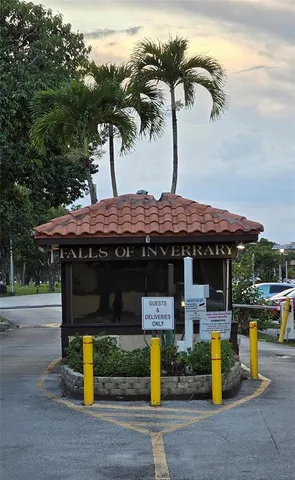 a view of outdoor space and porch
