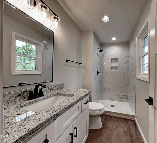 $329,900 | 104 Daniel Lane, Elizabethton, TN 37643