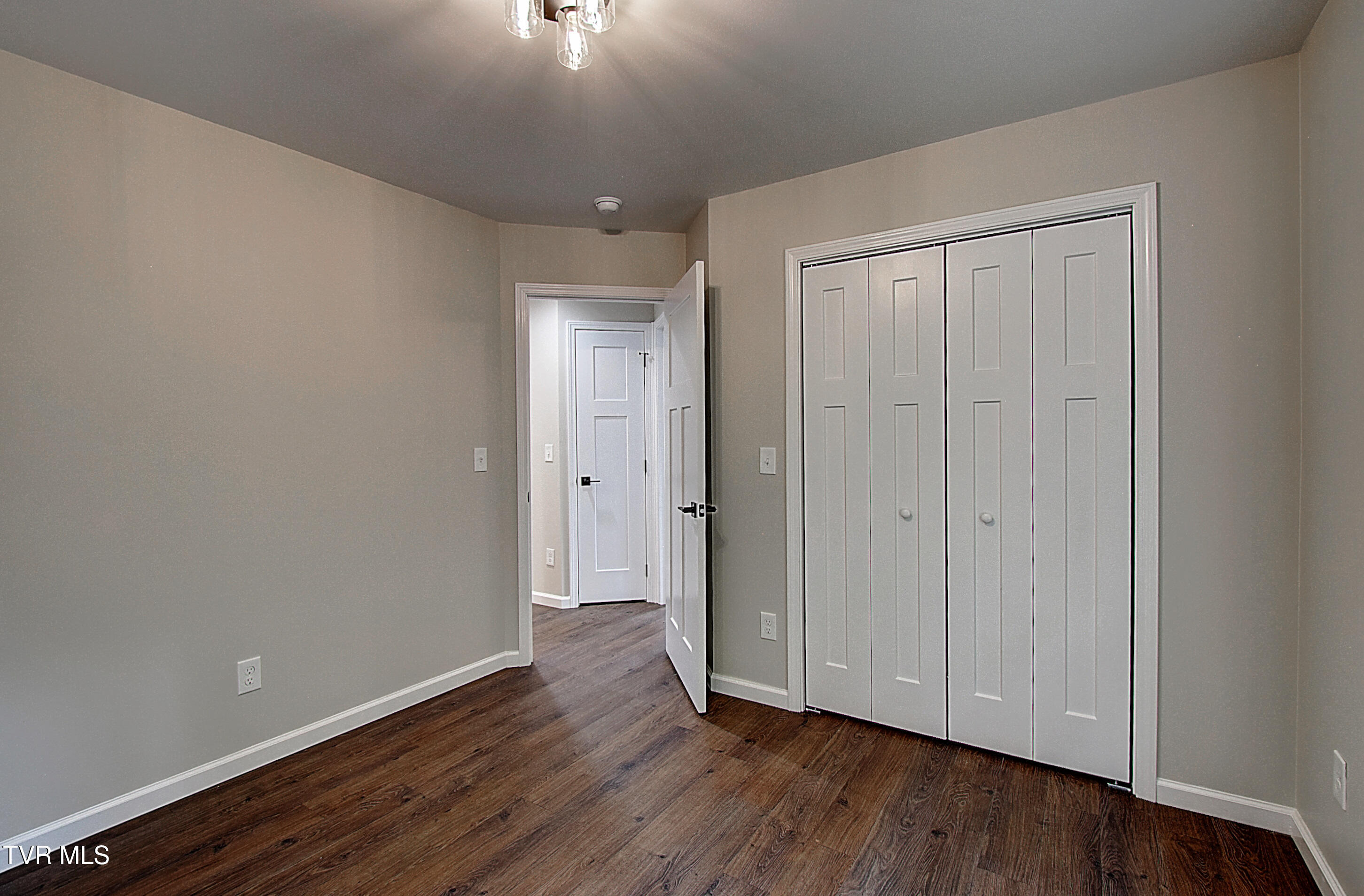 104 Daniel Lane Elizabethton, TN 37643 - Photo 24 of 29 DSC_0609And8more