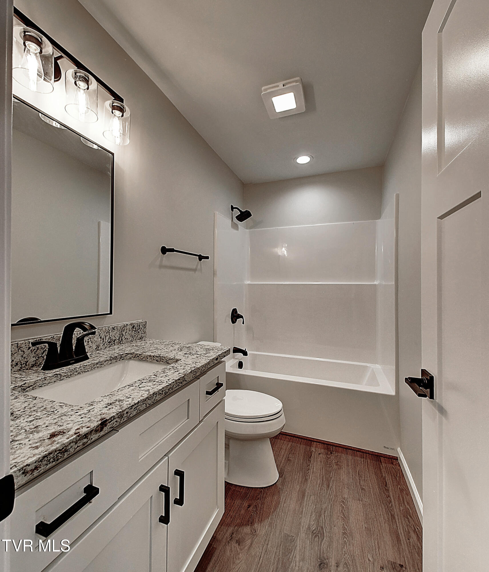 104 Daniel Lane Elizabethton, TN 37643 - Photo 25 of 29 DSC_0627And8more_stitch