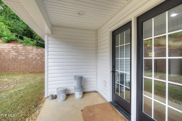 $329,900 | 104 Daniel Lane, Elizabethton, TN 37643