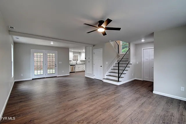 $329,900 | 104 Daniel Lane, Elizabethton, TN 37643