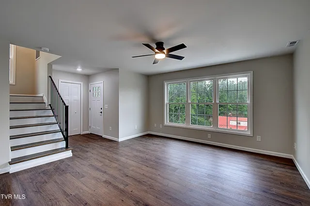 $329,900 | 104 Daniel Lane, Elizabethton, TN 37643