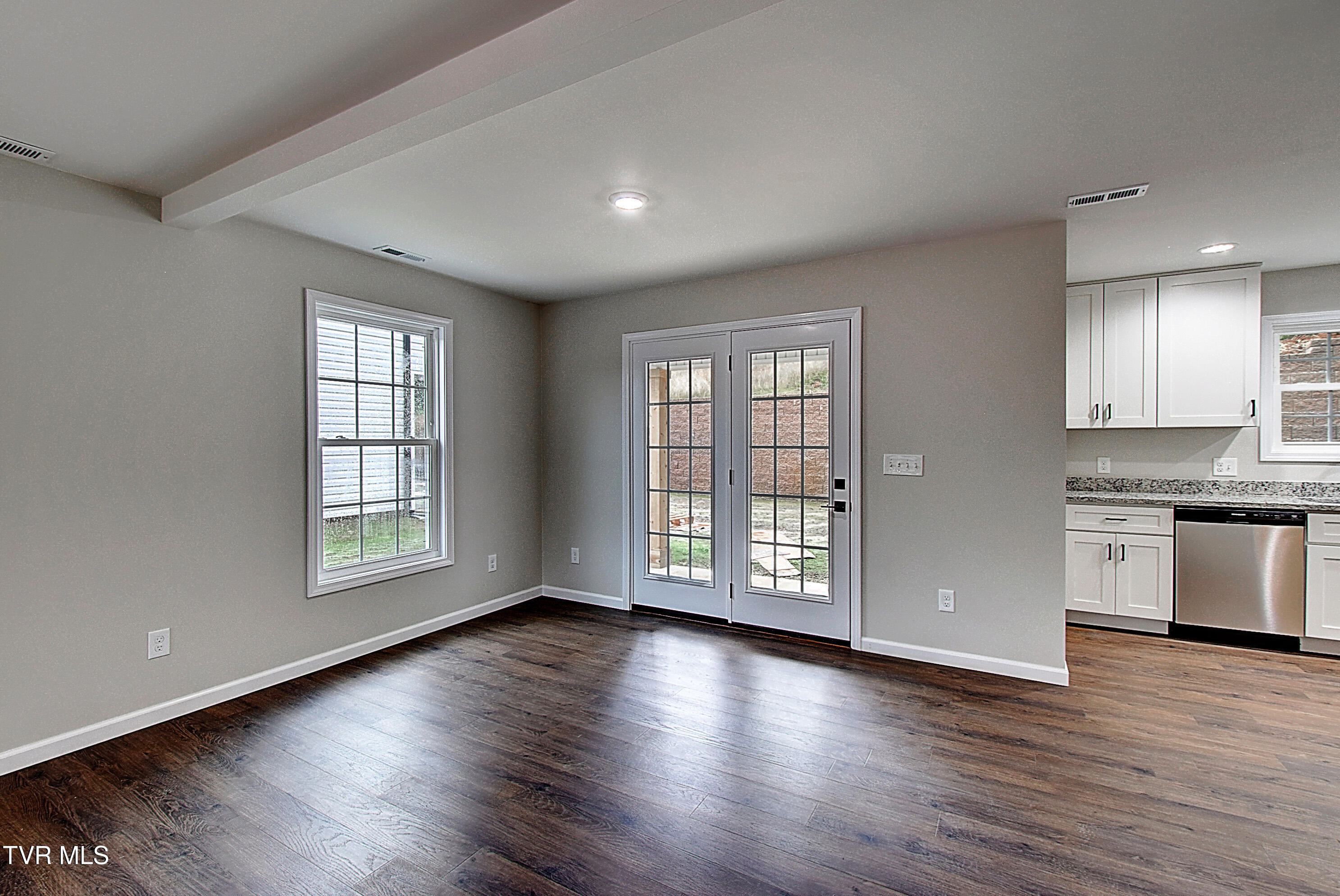 104 Daniel Lane Elizabethton, TN 37643 - Photo 9 of 29 DSC_0219And8more