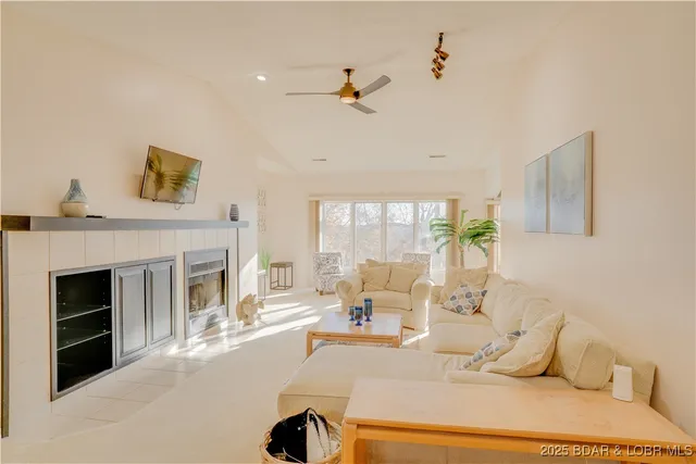 $205,000 | 28 Center Ct Drive, Unit 3A, Lake Ozark, MO 65049