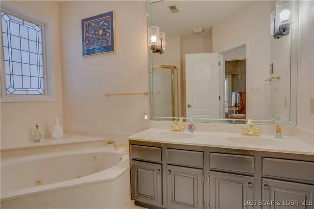 $205,000 | 28 Center Ct Drive, Unit 3A, Lake Ozark, MO 65049