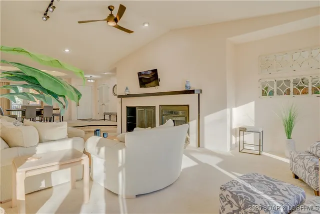 $205,000 | 28 Center Ct Drive, Unit 3A, Lake Ozark, MO 65049