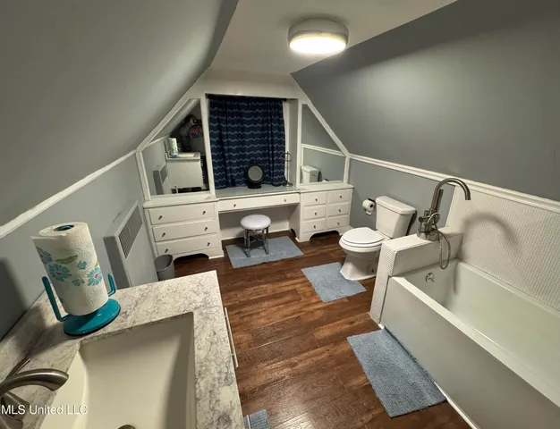 $249,000 | 513 Crockett Avenue, Greenwood, MS 38930