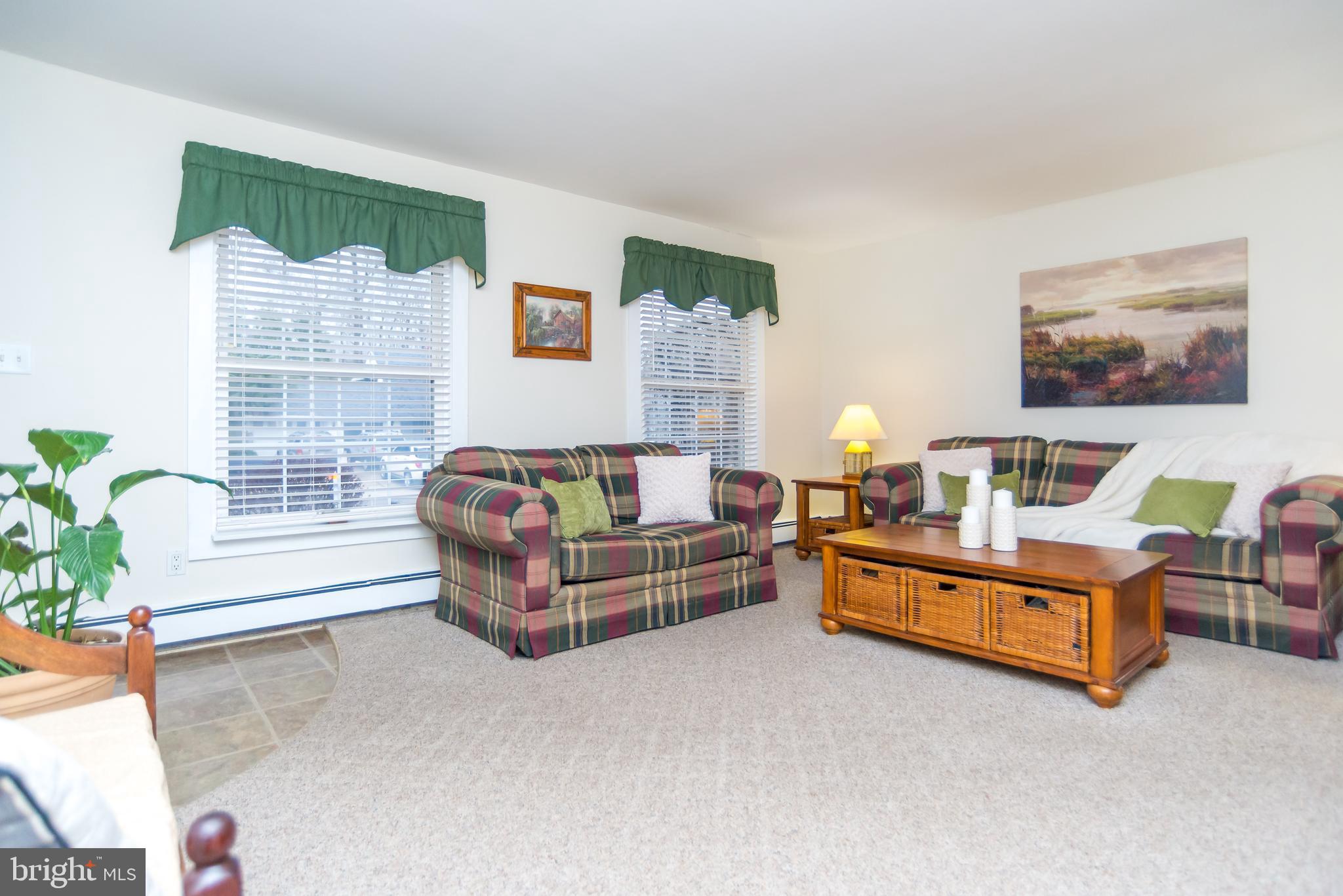 57 Handy Road Levittown, PA 19056 - Photo 4 of 23 Living Room