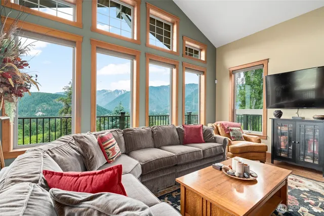 $3,390,000 | 10665 North Road, Leavenworth, WA 98826