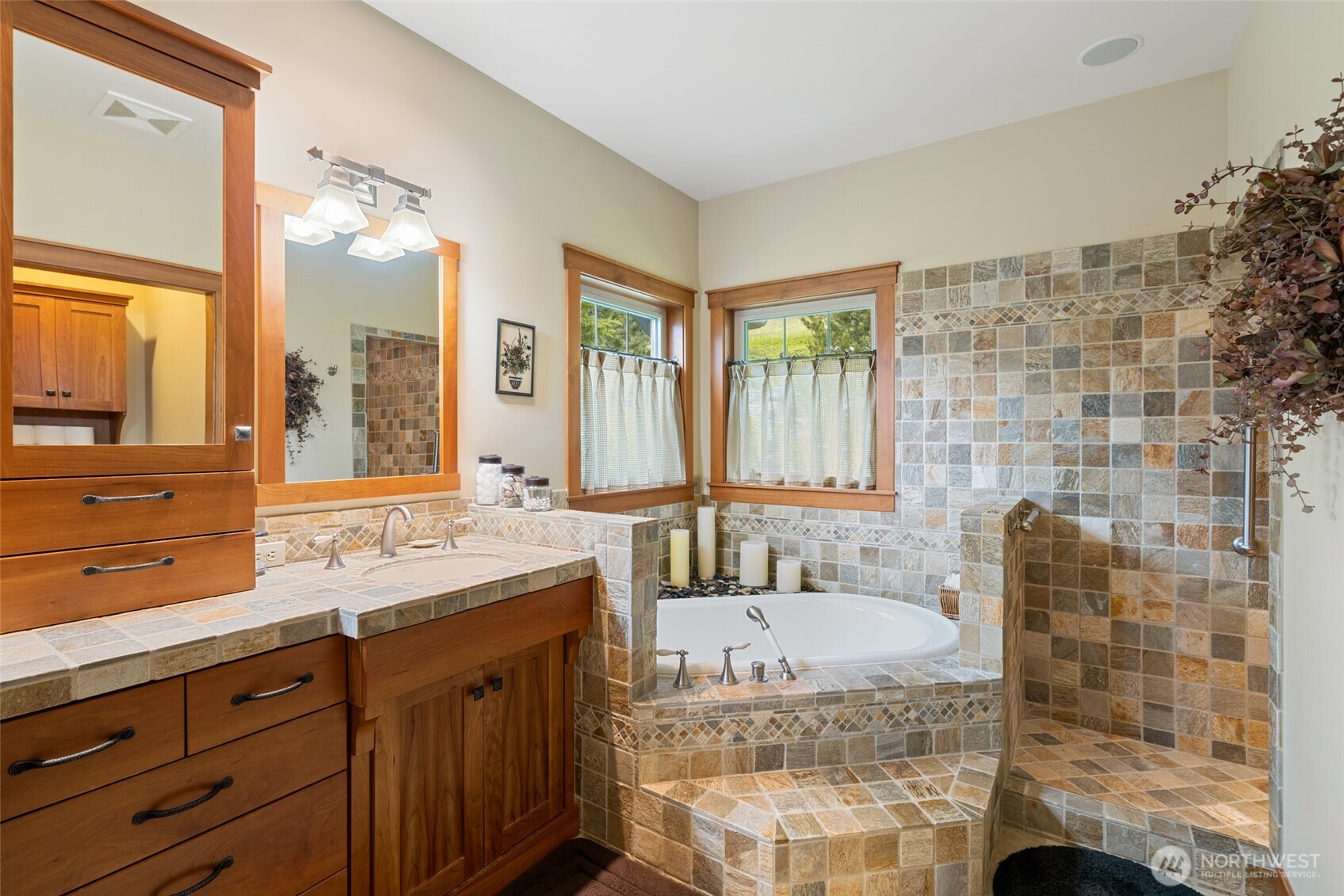 10665 North Road Leavenworth, WA 98826 - Photo 24 of 40