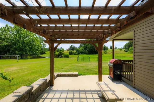 $419,900 | 10 Hidden Oaks Road, Eldon, MO 65026