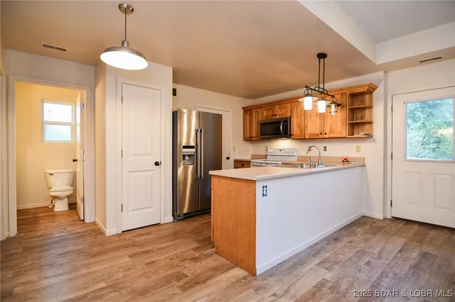 $419,900 | 10 Hidden Oaks Road, Eldon, MO 65026