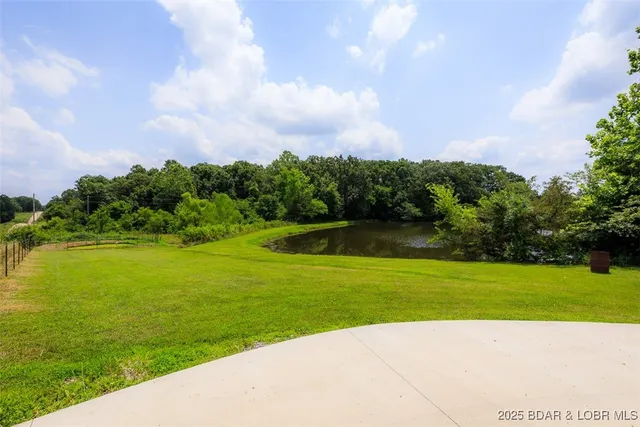 $419,900 | 10 Hidden Oaks Road, Eldon, MO 65026