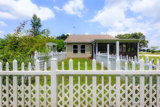 $419,900 | 10 Hidden Oaks Road, Eldon, MO 65026