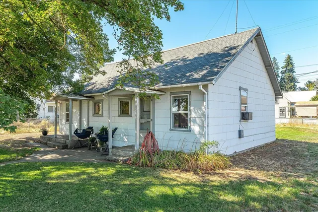 $214,999 | 1014 Washington Street, Davenport, WA 99122