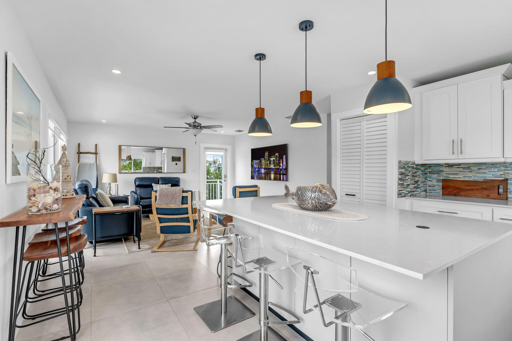 2 Sexton Cove Road Key Largo, FL 33037 - Photo 6 of 45 Kitchen Living area