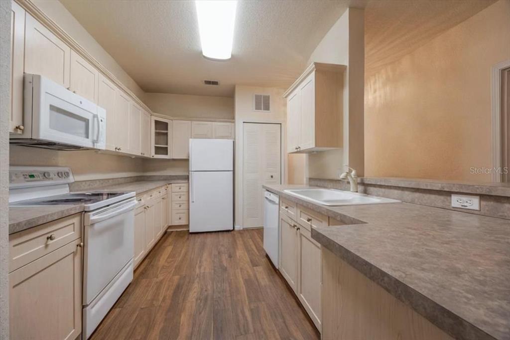 830 Airport Road, Unit 111 Port Orange, FL 32128 - Photo 4 of 23