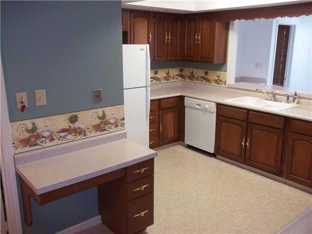 646 Boulder Road Indianapolis, IN 46217 - Photo 2 of 24 Gallery Image 2