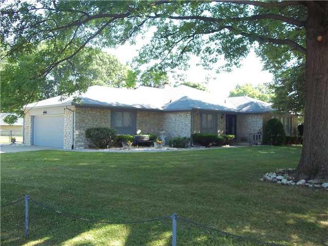 646 Boulder Road Indianapolis, IN 46217 - Photo 12 of 24 Gallery Image 12