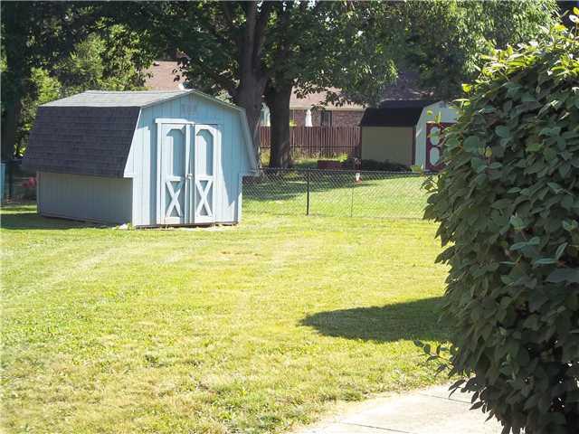 646 Boulder Road Indianapolis, IN 46217 - Photo 16 of 24 Gallery Image 16