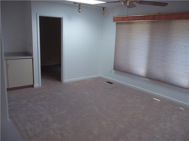 646 Boulder Road Indianapolis, IN 46217 - Photo 23 of 24 Gallery Image 23