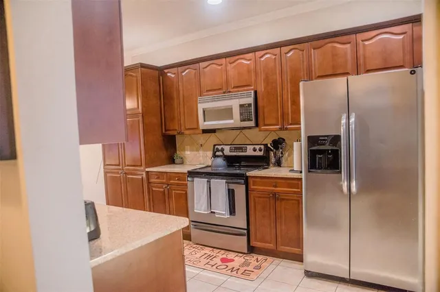 $300,000 | 1889 Signal Ridge Place, Rockwall, TX 75032