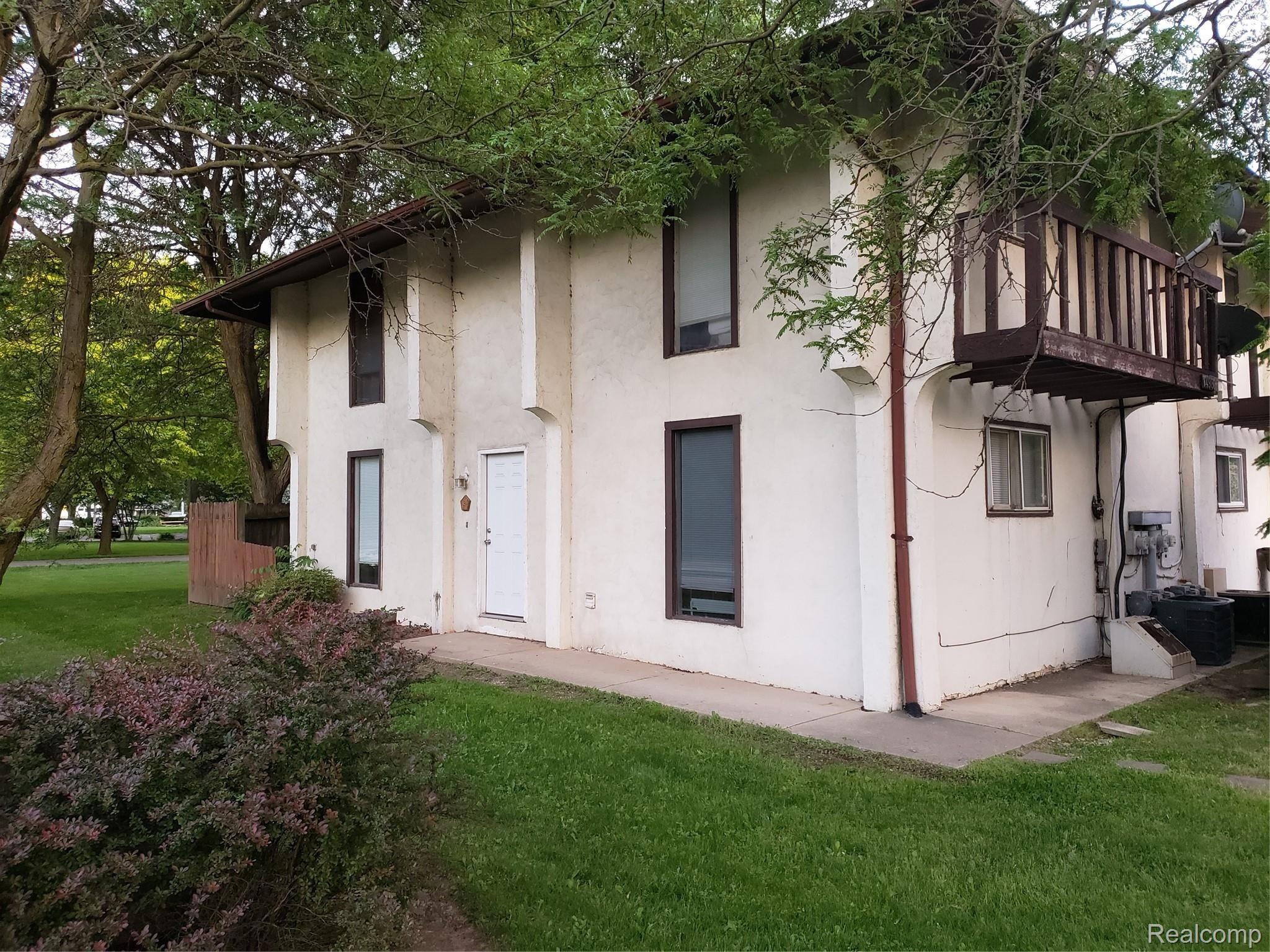 14980 Monroe Road Flat Rock, MI 48134 - Photo 1 of 13 14980 Monroe Corner view.jpg