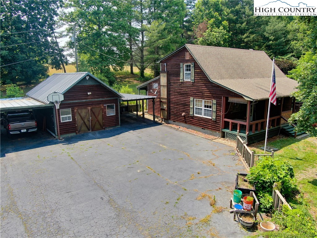 1249 Cedar Valley Church Road Lenoir, NC 28645 - Photo 3 of 29 Gallery Image 3