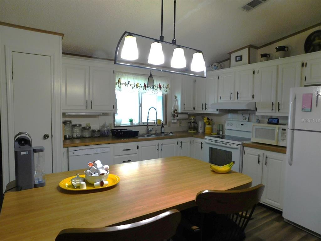 1001 Starkey Road, Unit 99 Largo, FL 33771 - Photo 29 of 45