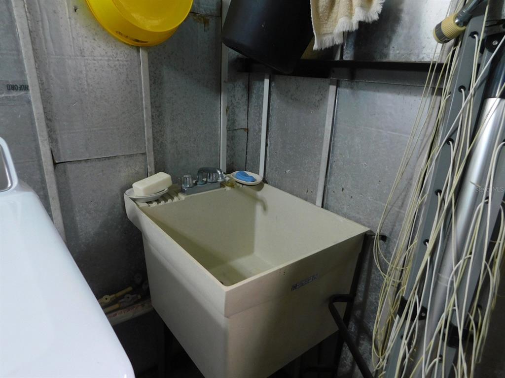 1001 Starkey Road, Unit 99 Largo, FL 33771 - Photo 33 of 45