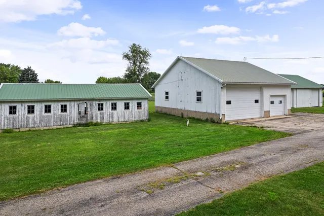 $2,250,000 | 3720 West Sandwich Road, Sandwich, IL 60548