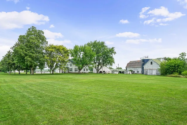$2,250,000 | 3720 West Sandwich Road, Sandwich, IL 60548