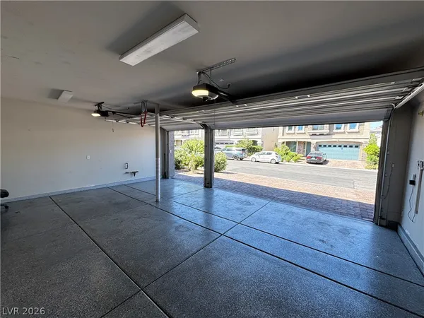 $3,495 | 11194 Formosa Springs Court, Las Vegas, NV 89183