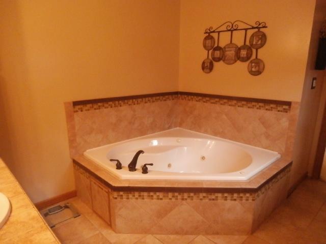 9019 Hazel Dell Road Howard, OH 43028 - Photo 13 of 28 Gallery Image 13