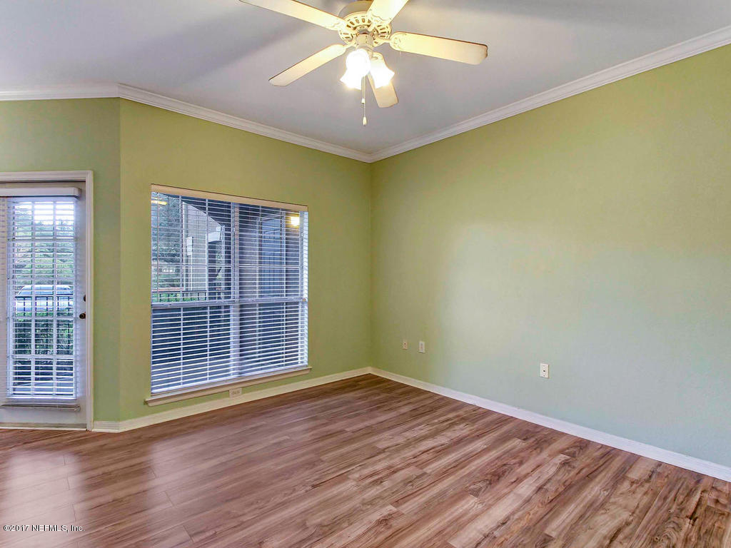 10961 Burnt Mill Road, Unit 1414 Jacksonville, FL 32256 - Photo 8 of 39 a view of livingroom with window