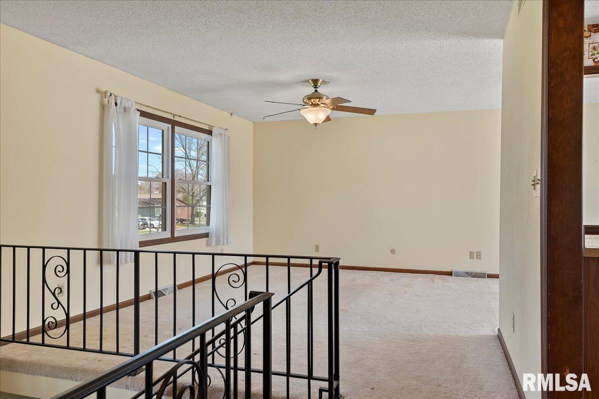 2644 Sarona Road Springfield, IL 62704 - Photo 4 of 31