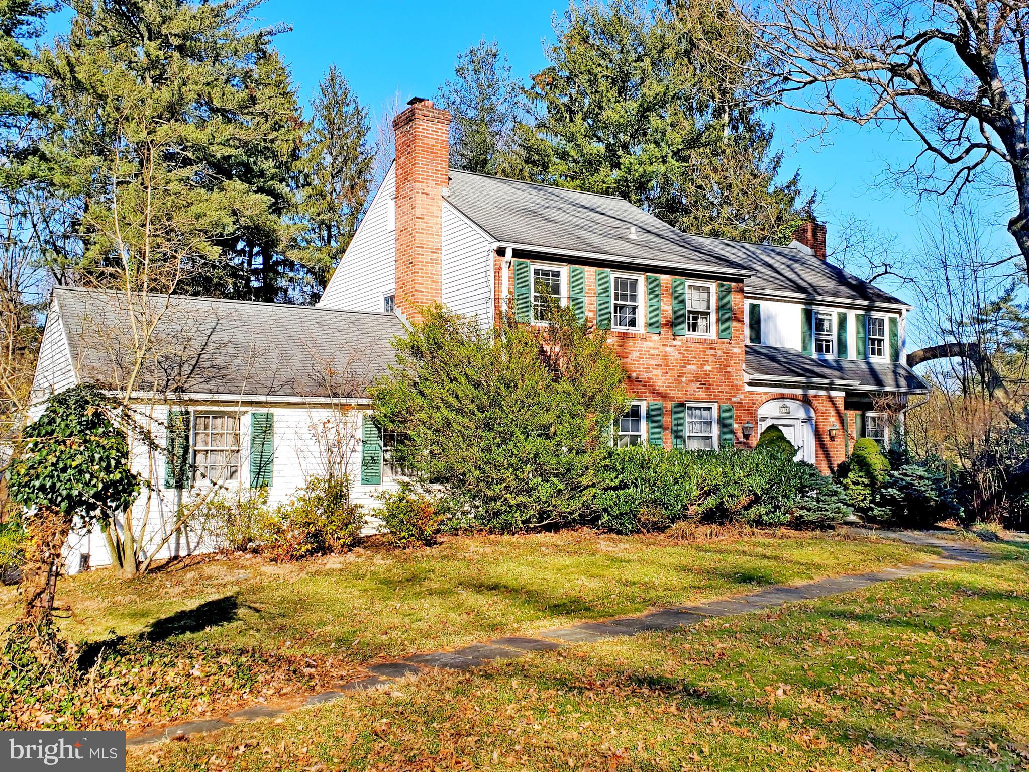 725 Woodcrest Road Wayne, PA 19087 - Photo 2 of 30