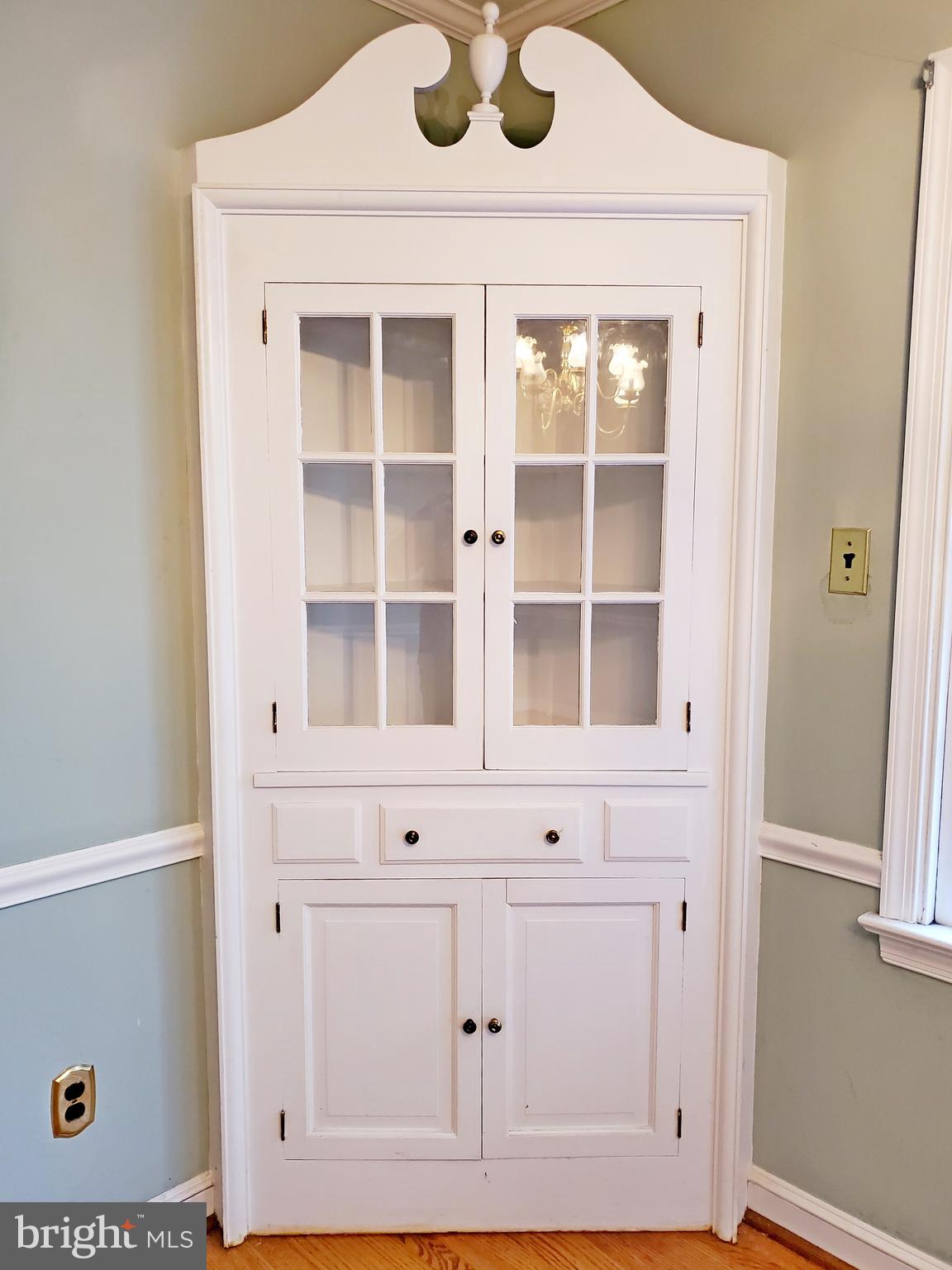 725 Woodcrest Road Wayne, PA 19087 - Photo 11 of 30 Original Built in Cabinetry