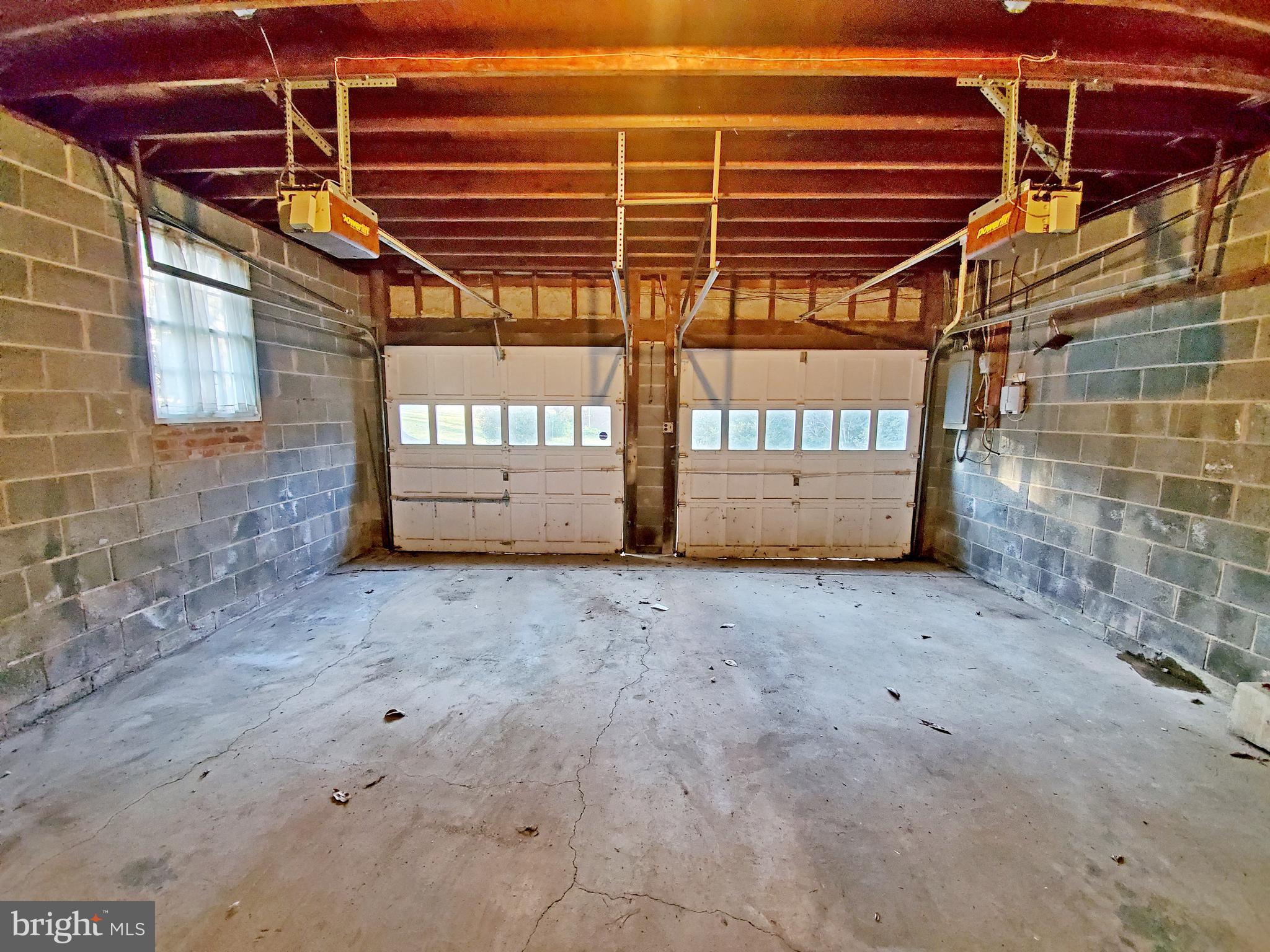 725 Woodcrest Road Wayne, PA 19087 - Photo 27 of 30 2 car oversized Garage